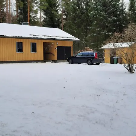 Pientalo Tukikohtana Laehellae Joensuuta * Kulho